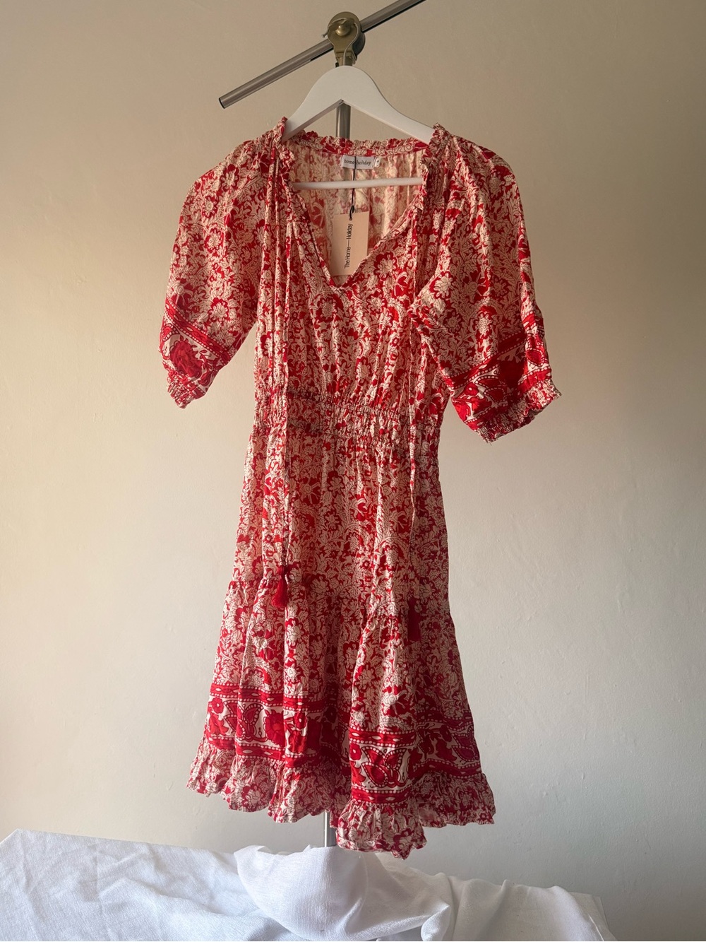 NWT Paisley Red Floral V-Neck Women’s Dress